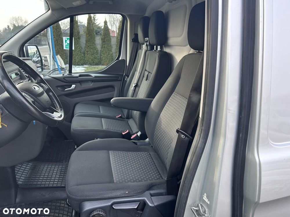 Ford Transit Custom - 11