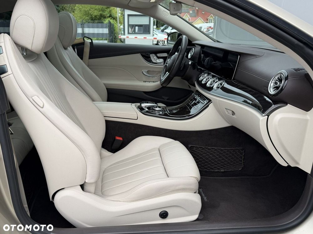 Mercedes-Benz Klasa E 220 d 9G-TRONIC - 21