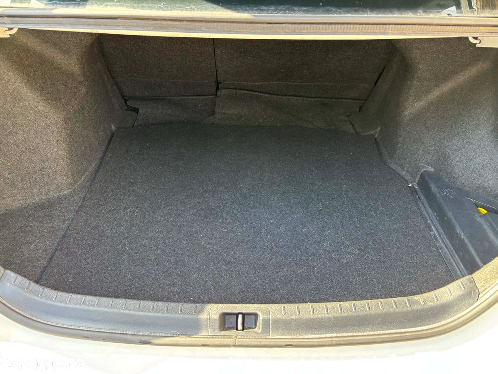 Toyota Corolla 1.33 Active EU6 - 7