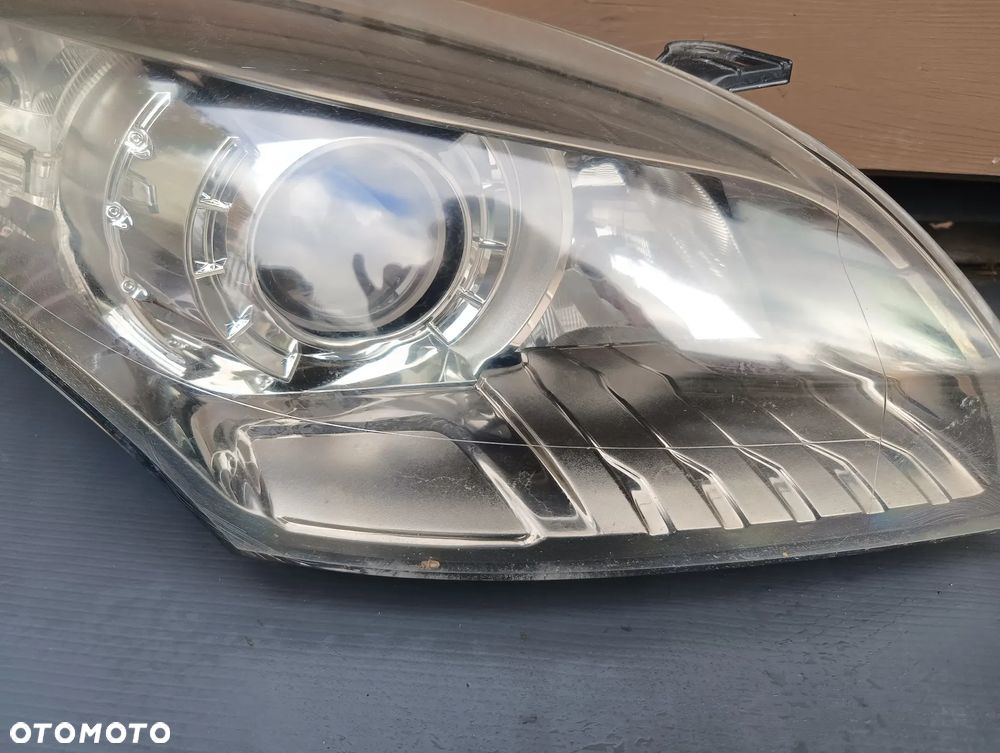 Renault Megane III MEGANE 3 lampa Xenon prawy przód 260100021R lewy przód 260606389R - 23