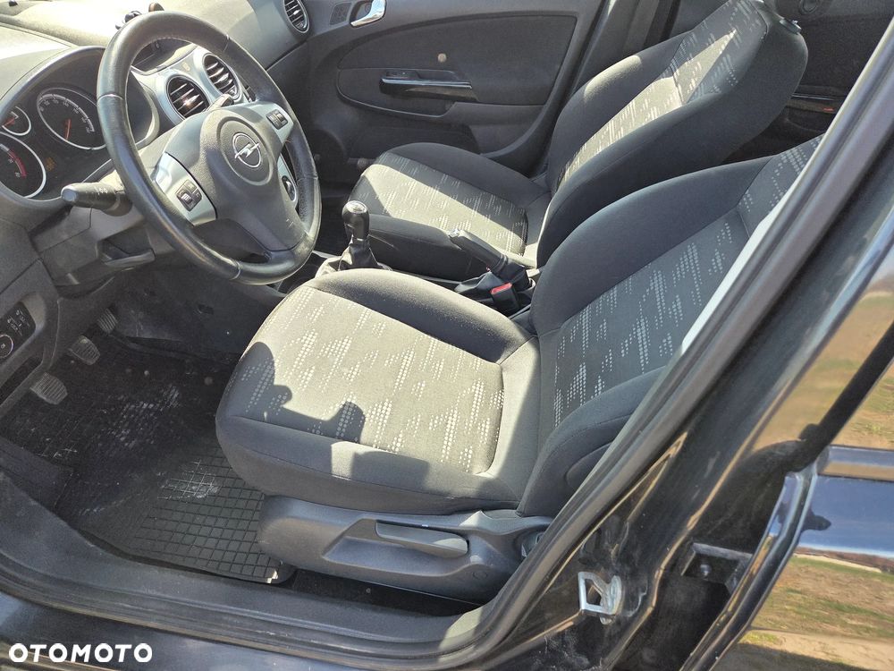 Opel Corsa 1.4 16V Cosmo - 10
