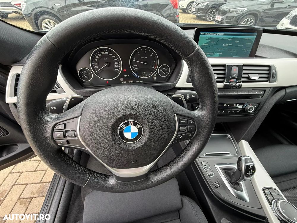 BMW Seria 3 325d Aut. Advantage - 12