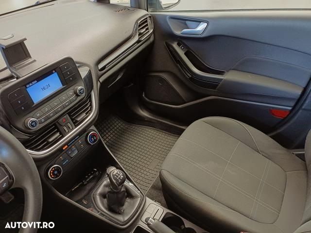 Ford Fiesta - 9