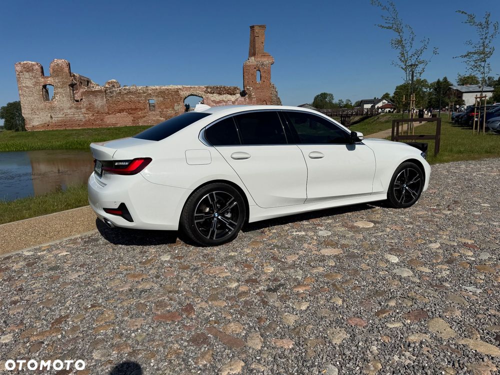 BMW Seria 3 330i Sport Line sport - 3