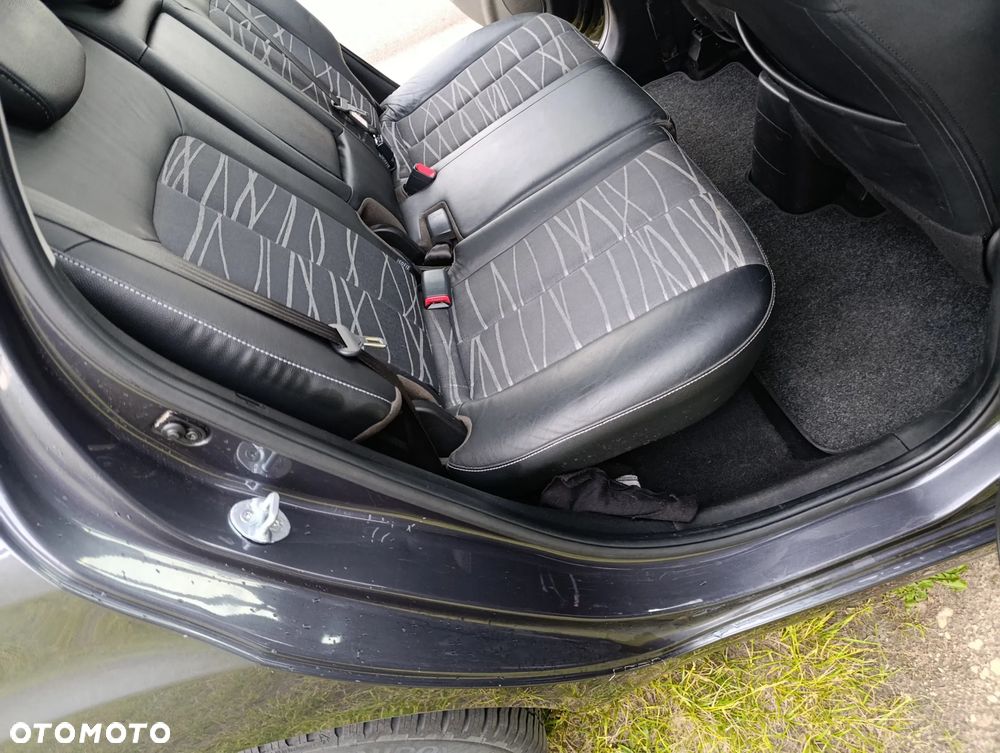 Kia Venga 1.6 Business Line - 13