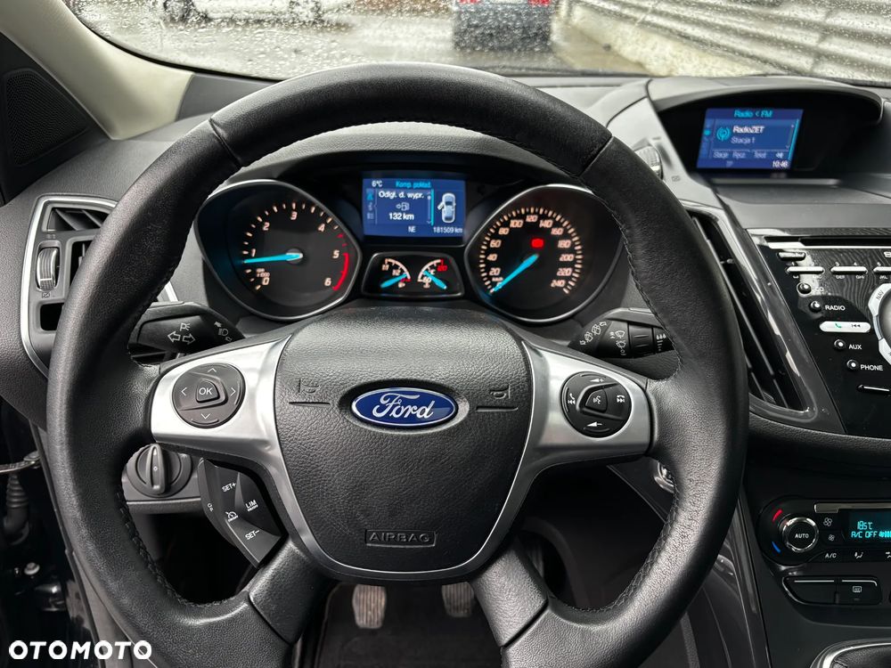 Ford Kuga 2.0 TDCi 2x4 Titanium - 23