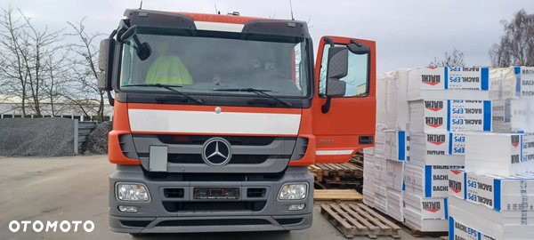 Mercedes-Benz 25.41 ACTROS 6x2 HIAB XS211EP z Pilotem