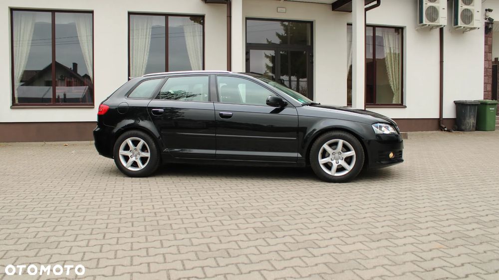 Audi A3 Sportback 1.6 TDI Attraction - 11