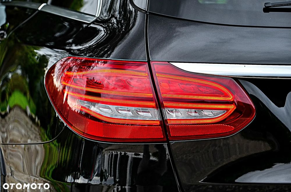 Mercedes-Benz Klasa C 250 T 9G-TRONIC AMG Line - 16