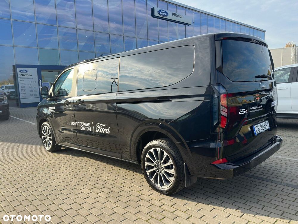 Ford Tourneo Custom - 4