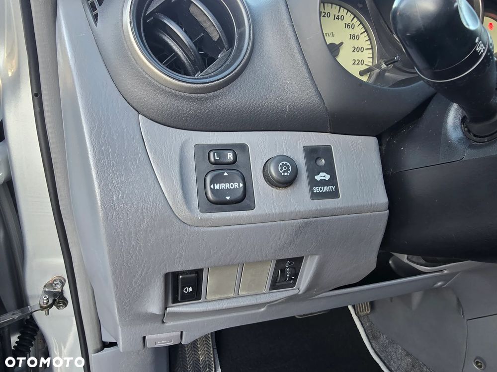 Toyota RAV4 - 21