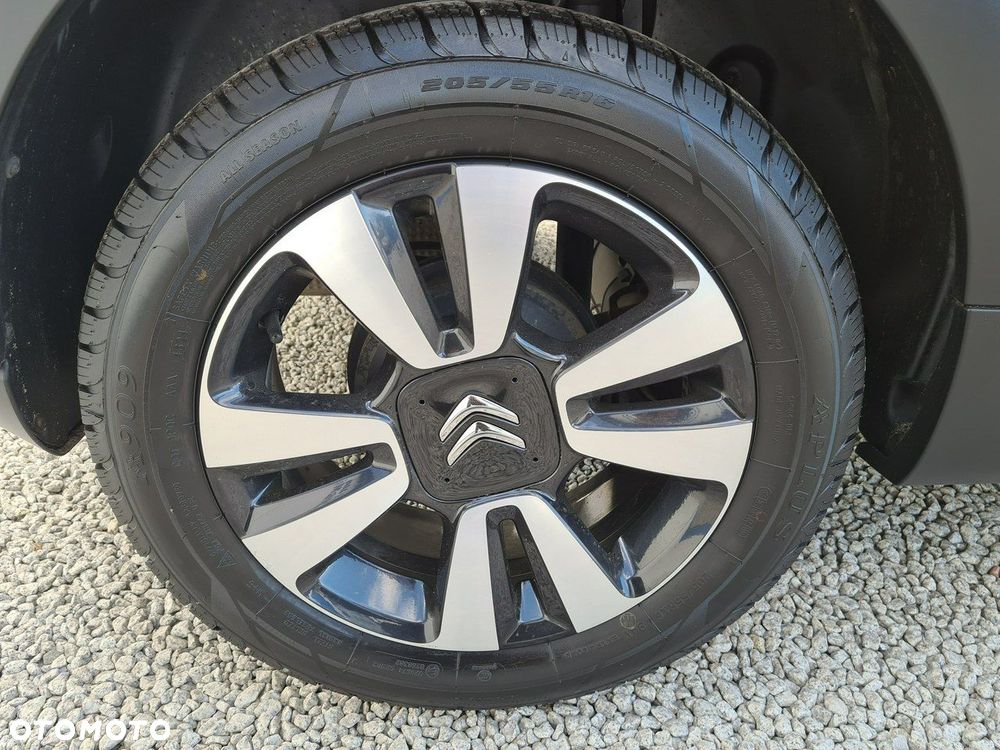 Citroën C3 1.2 PureTech Shine - 34