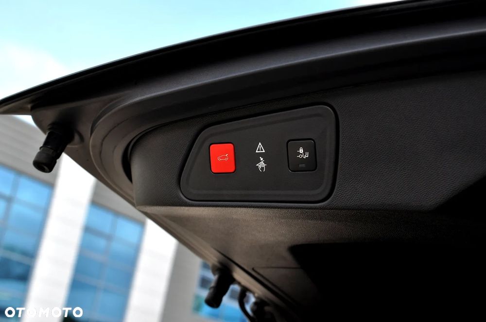 Peugeot 3008 1.5 BlueHDi GT S&S - 15