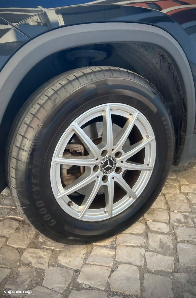 Mercedes-Benz GLA 180 d - 8