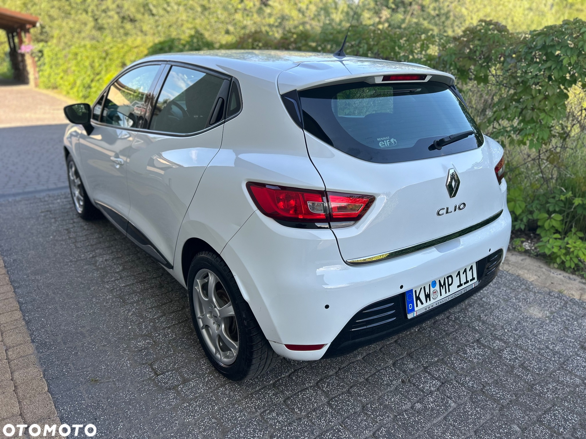 Renault Clio 1.2 16V Limited EU6 - 8