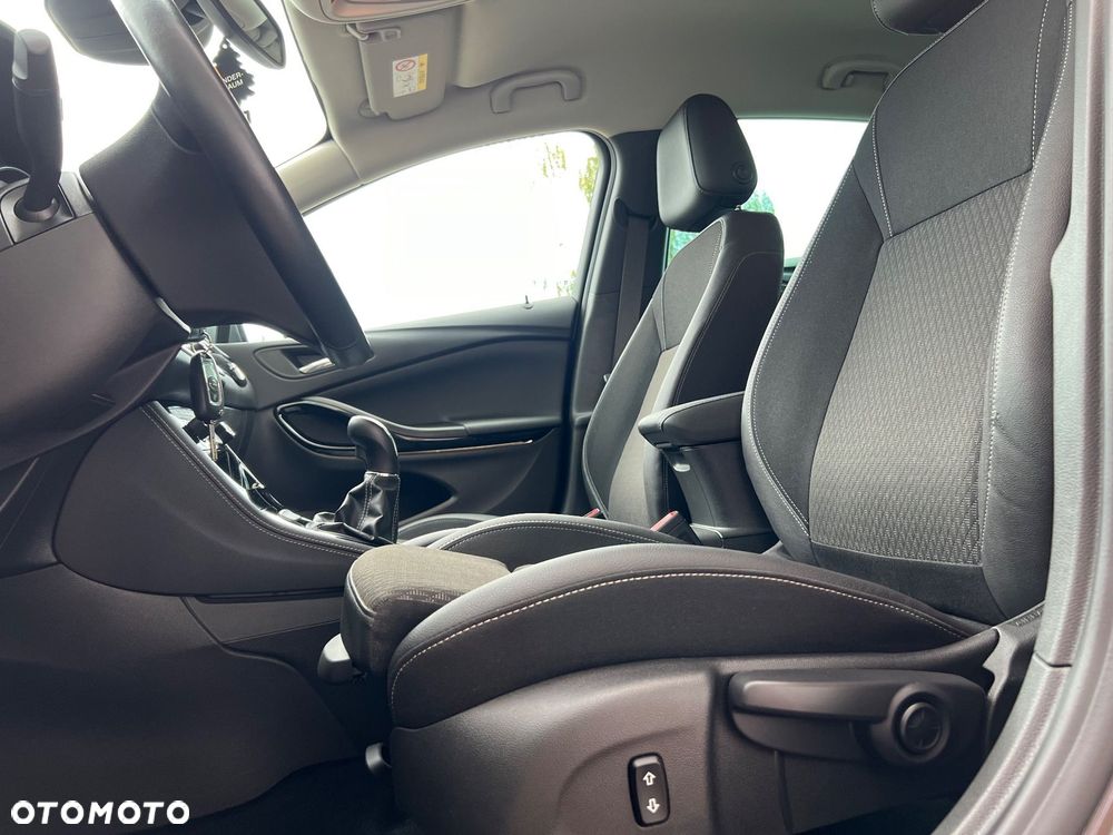 Opel Astra 1.4 Turbo Innovation - 22