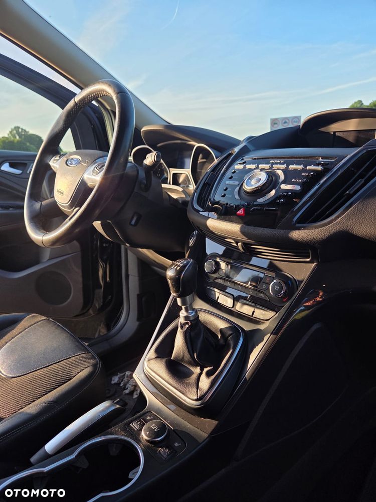 Ford Kuga 2.0 TDCi Individual - 18