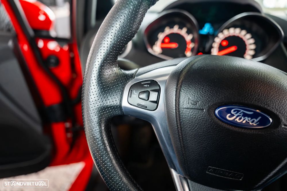 Ford Fiesta 1.6 EcoBoost ST - 12
