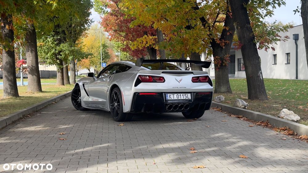 Chevrolet Corvette - 8