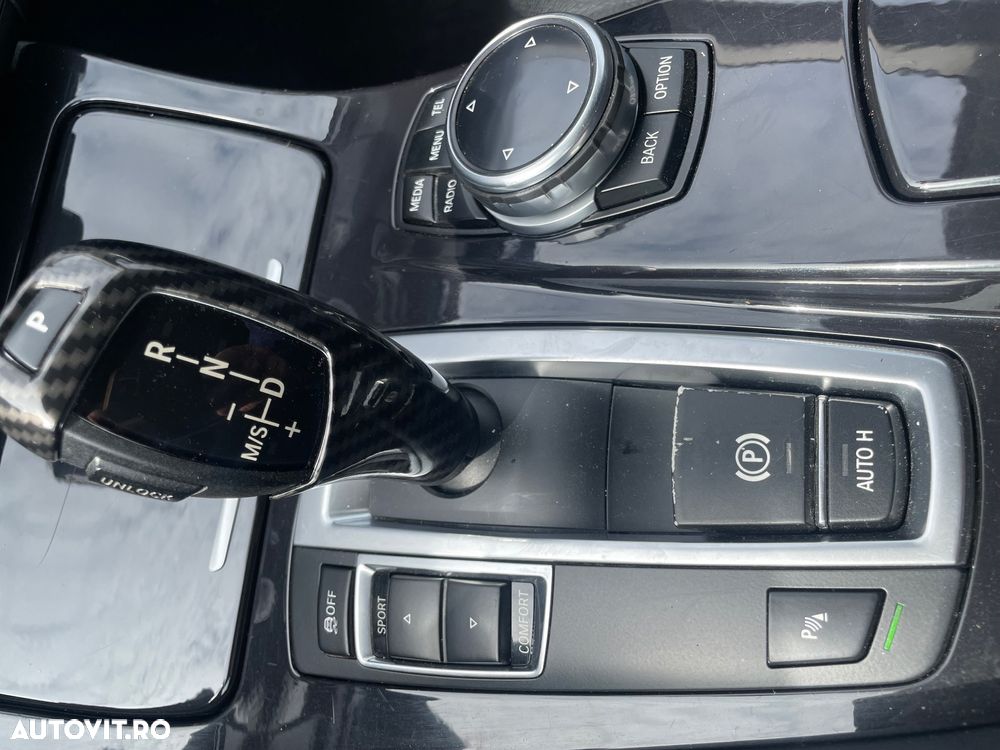 BMW Seria 5 525d Aut. Luxury Line - 7