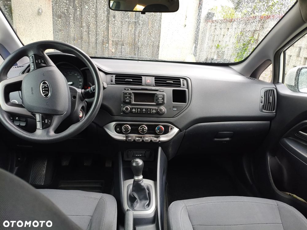 Kia Rio - 7