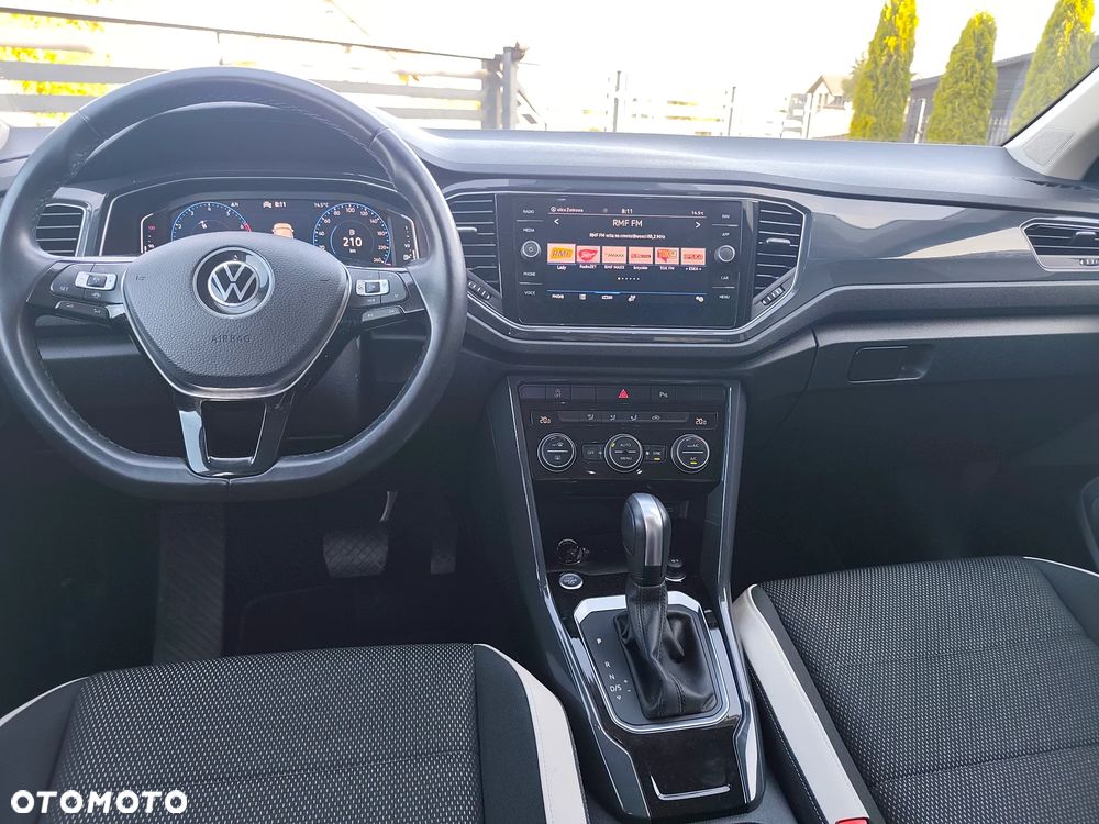 Volkswagen T-Roc - 11