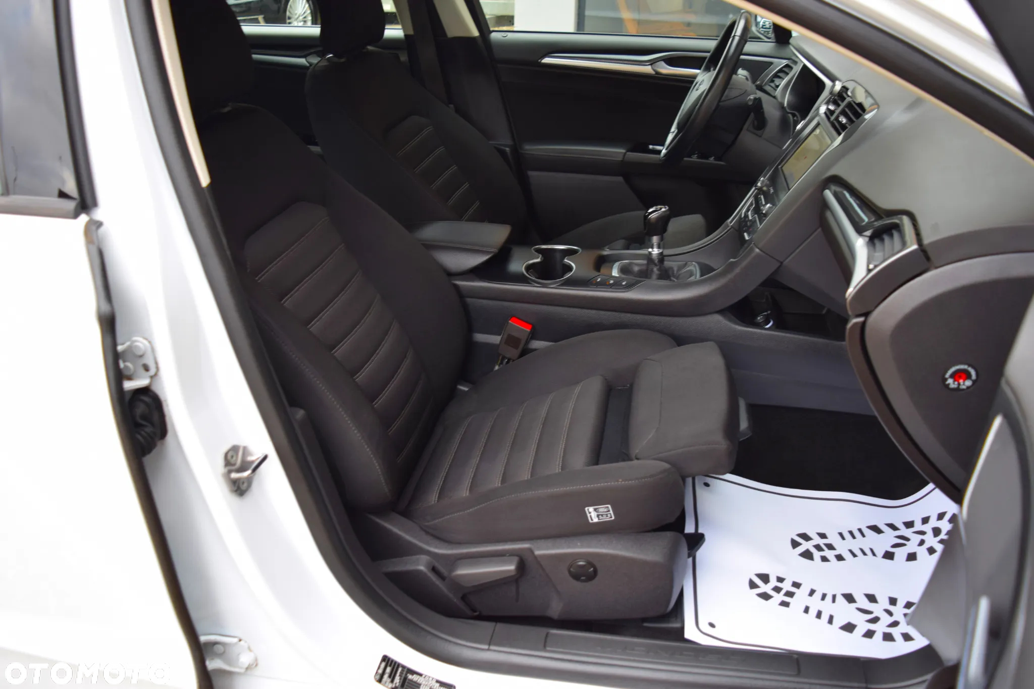 Ford Mondeo 2.0 EcoBlue Titanium - 35