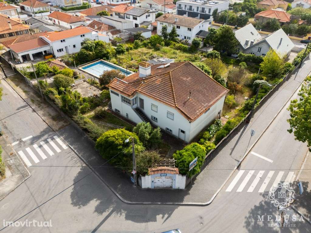 Moradia com 2239 m2 de terreno | Praia de Francelos, Vila Nova de Gaia - Grande imagem: 4/24