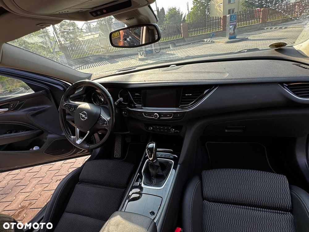 Opel Insignia - 11