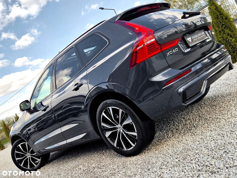 Volvo XC 60 B4 B Plus Dark - 8