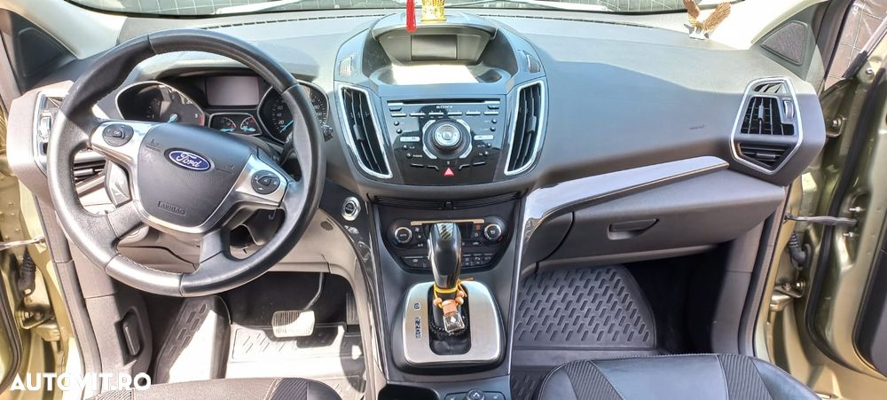 Ford Kuga 2.0 TDCi Powershift 4WD Titanium - 5