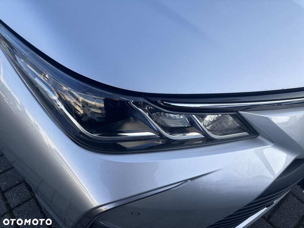 Toyota Corolla 1.8 Hybrid Comfort - 30