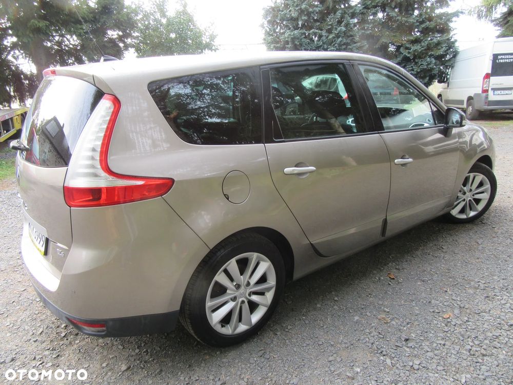 Renault Grand Scenic - 13