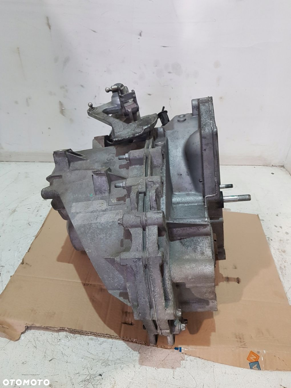 SKRZYNIA BIEGÓW F40 OPEL VECTRA C SIGNUM ASTRA SAAB 1.9 CDTI - 6