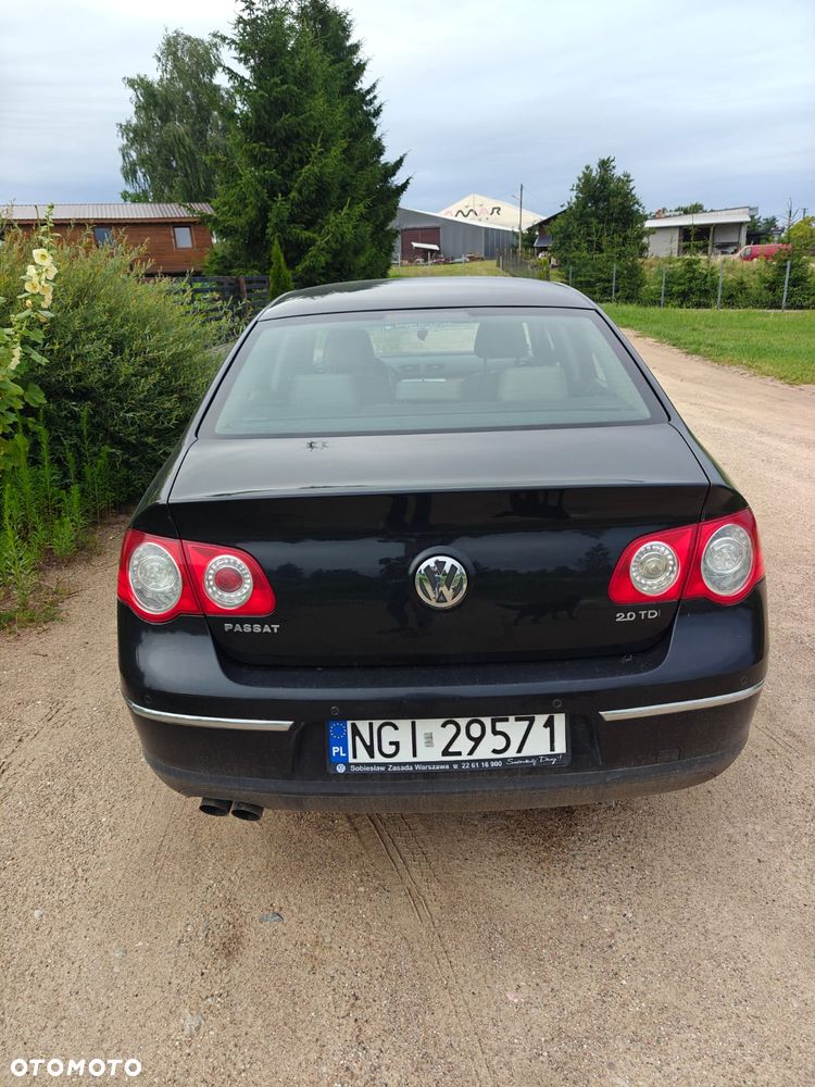 Volkswagen Passat 2.0 TDI Highline - 10
