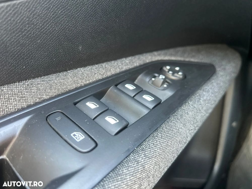 Peugeot 3008 1.2 PureTech 130 EAT8 Active Pack - 36