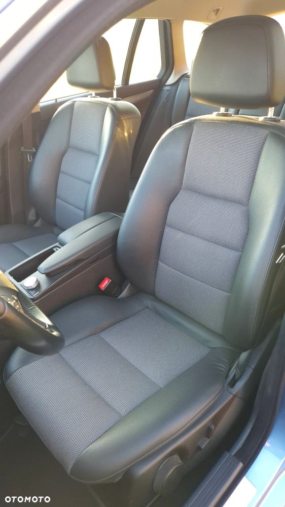 Mercedes-Benz Klasa C 250 CDI BlueEff Avantgarde - 34