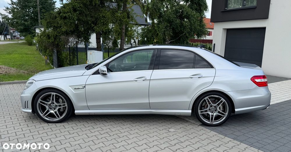 Mercedes-Benz Klasa E 63 AMG - 12