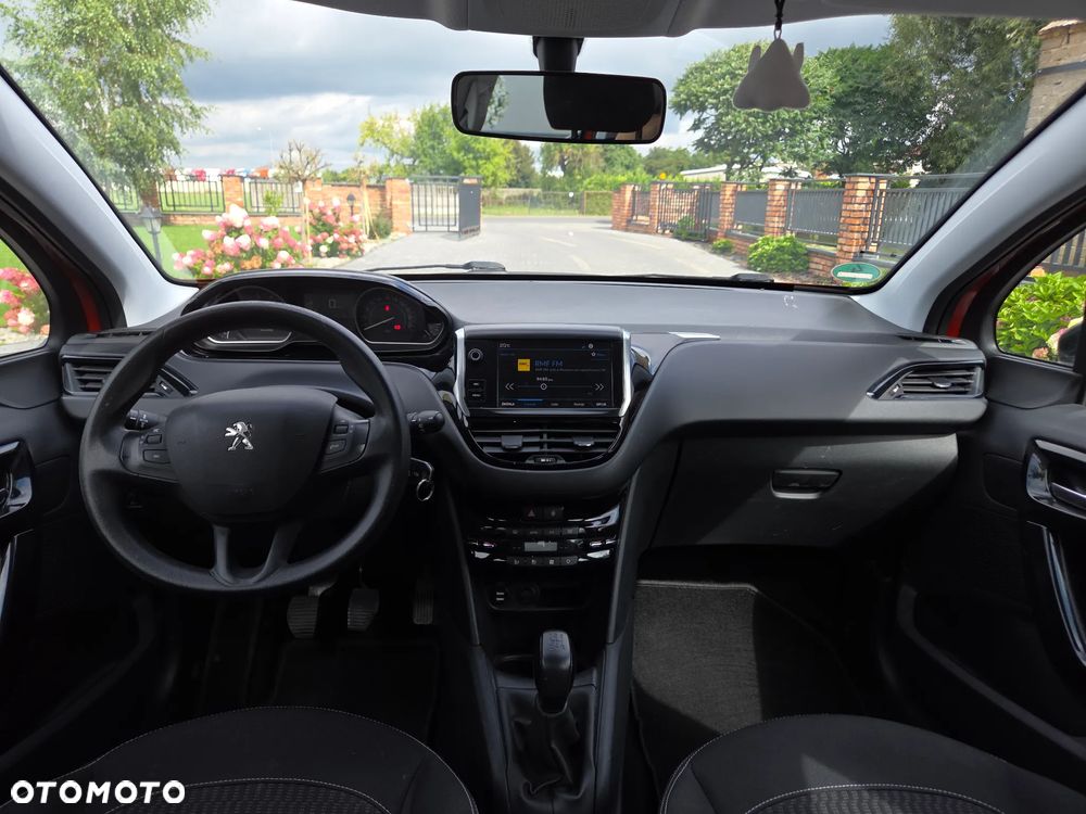 Peugeot 208 - 5