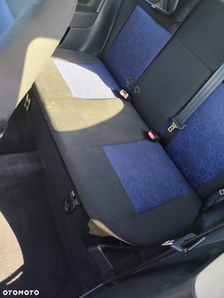 Ford Fiesta 1.3 Ambiente - 5