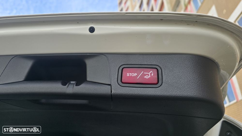 Mercedes-Benz B 200 7G-DCT AMG Line - 24