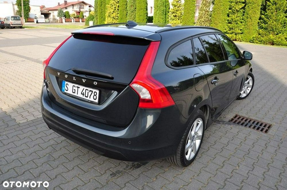 Volvo V60 D3 Momentum - 19