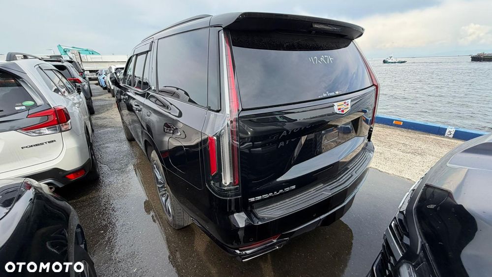 Cadillac Escalade - 18