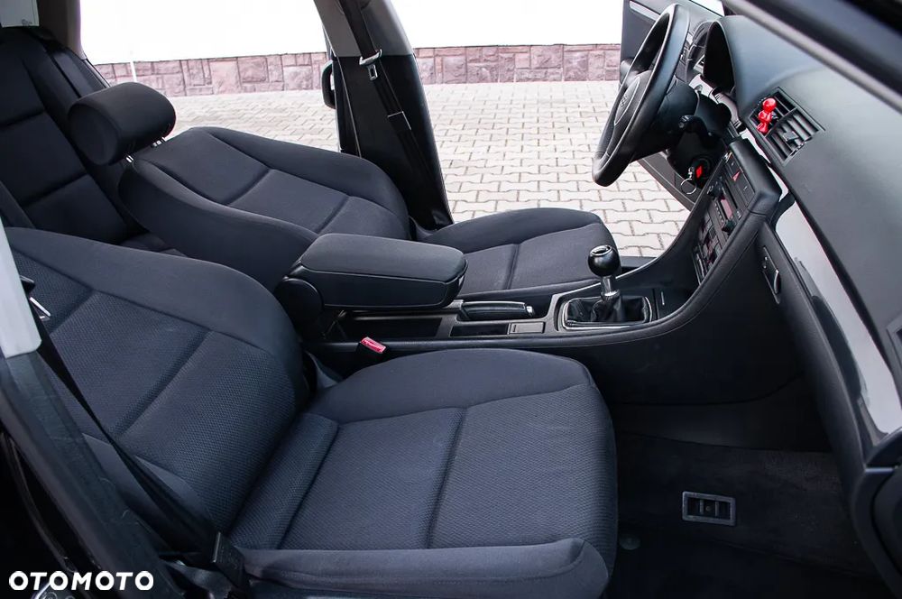 Audi A4 Avant 2.4 - 29