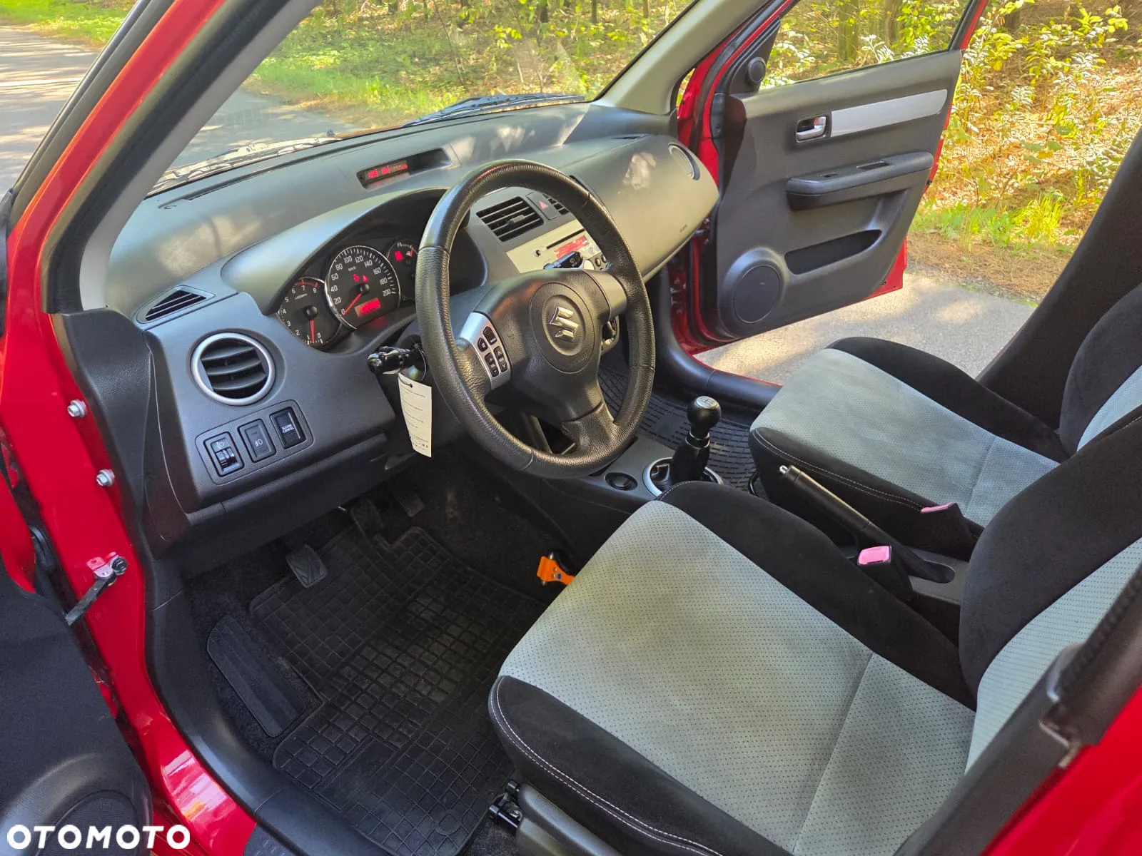 Suzuki Swift 1.3 Limited 25 - 15