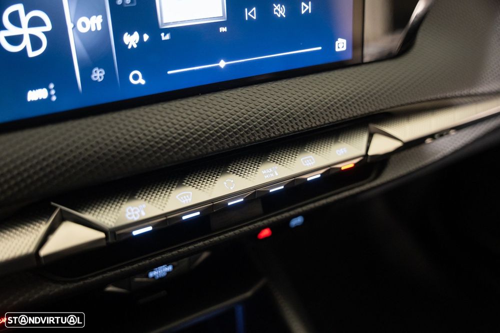 DS DS4 1.2 PureTech Bastille EAT8 - 9