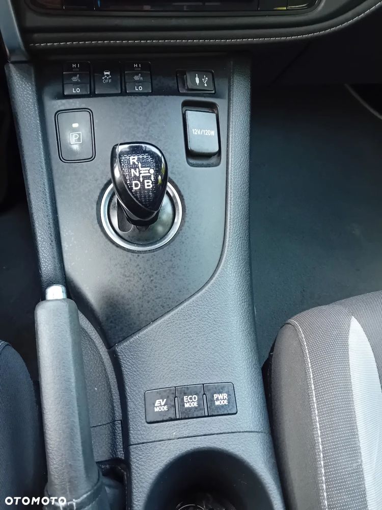 Toyota Auris Hybrid 135 Prestige - 35
