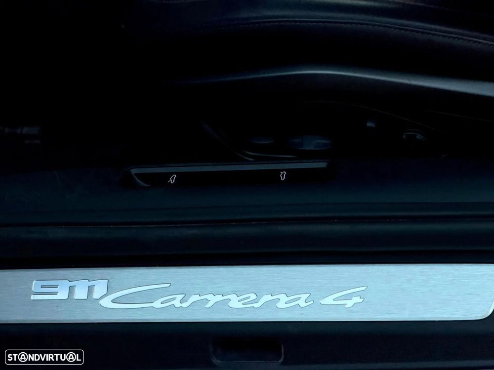 Porsche 911 (992) Carrera 4 PDK - 24