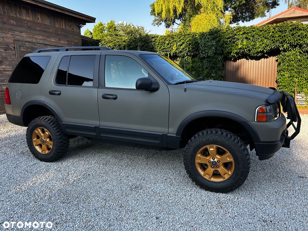 Ford Explorer 4.6 - 8