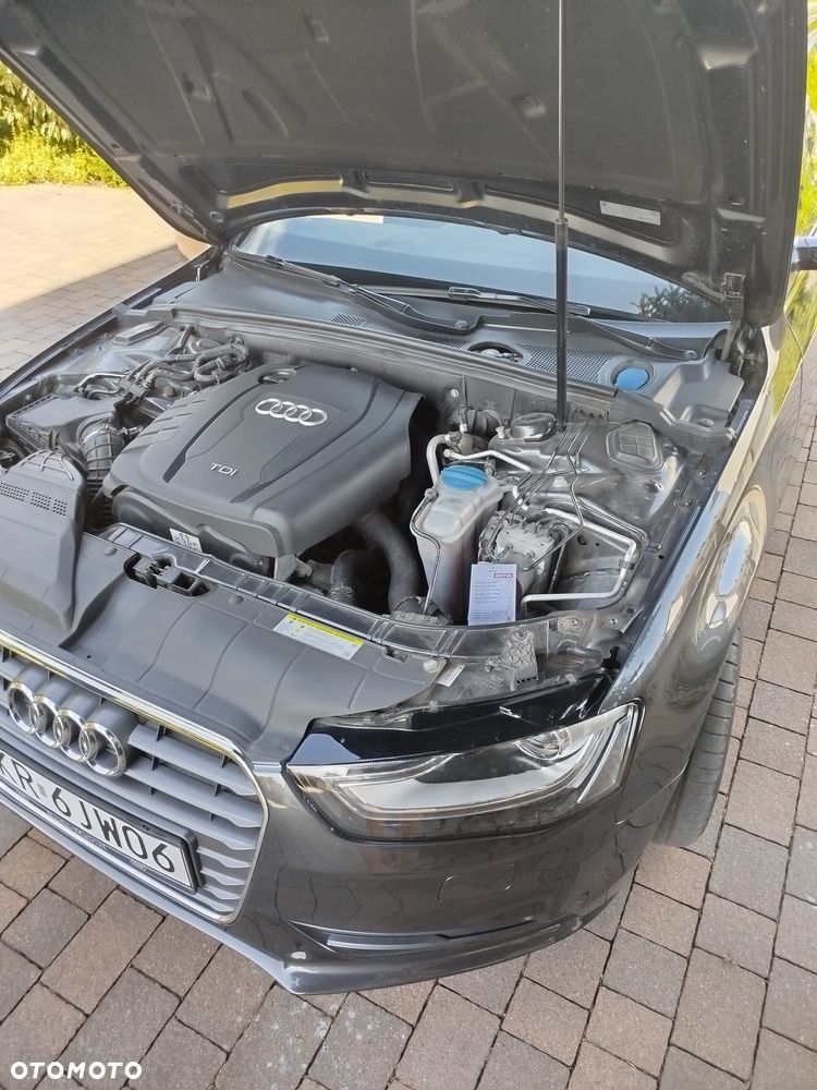 Audi A4 Avant 2.0 TDI Limited Edition - 8